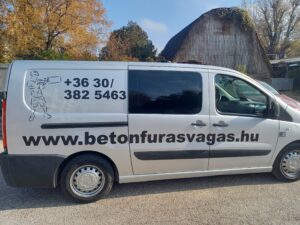 vasbetonfúrás autó